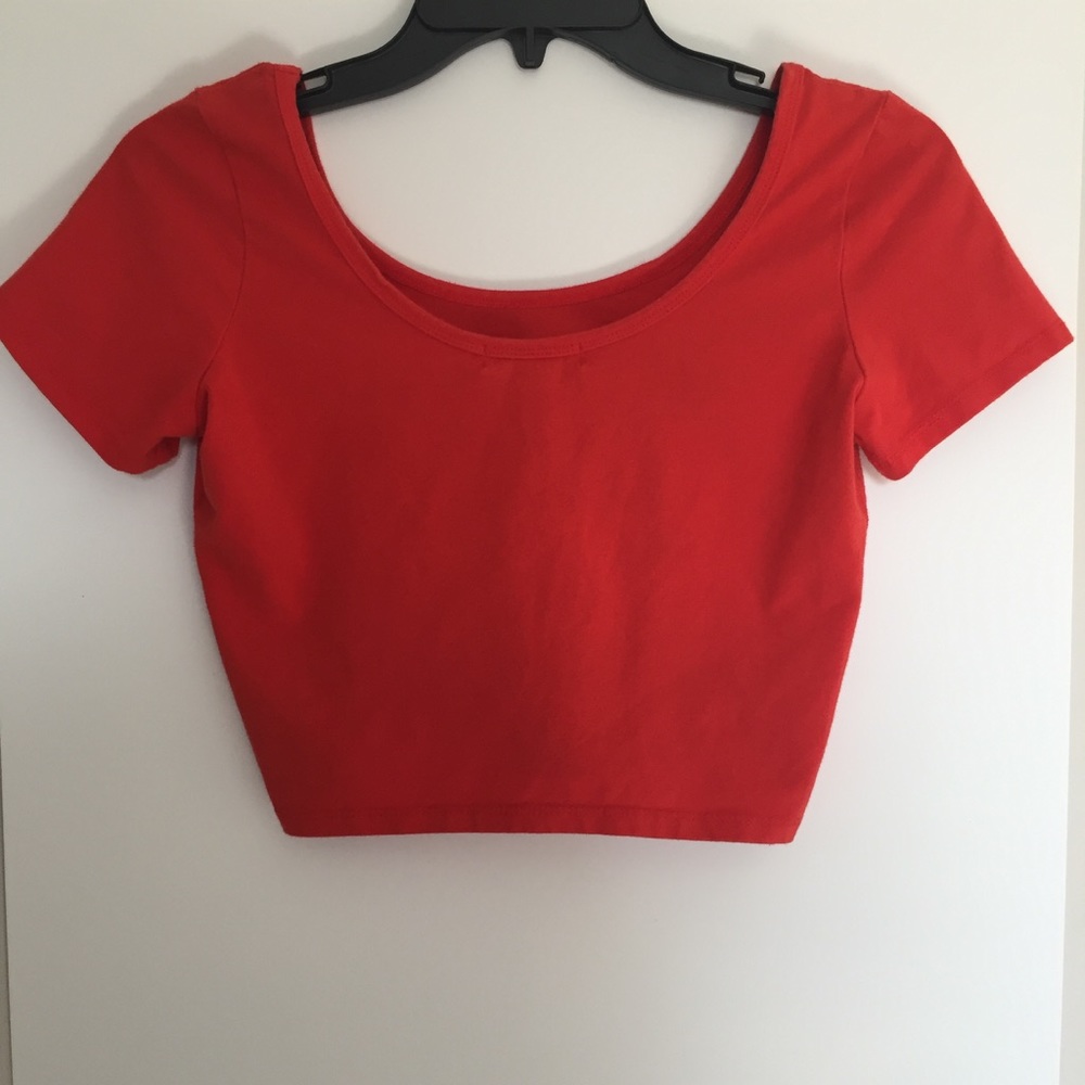 Crop Top - Picture 2 of 5